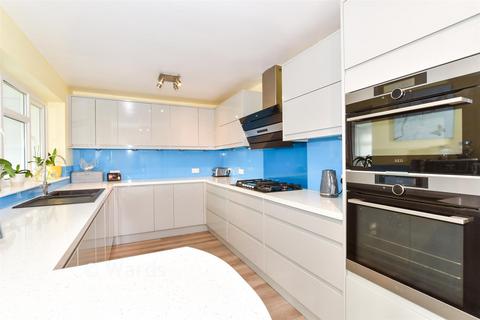 4 bedroom semi-detached house for sale, Blunden Lane, Maidstone ME18