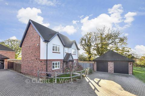 Worcester Drive, Cranleigh GU6
