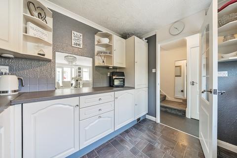3 bedroom terraced house to rent, Louvain Road Greenhithe DA9