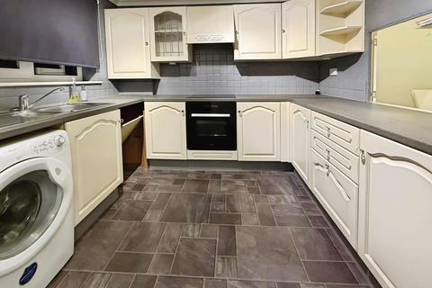 3 bedroom terraced house to rent, Louvain Road Greenhithe DA9