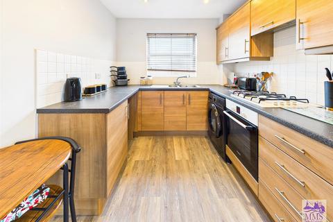1 bedroom apartment for sale, Conqueror Drive, Gillingham