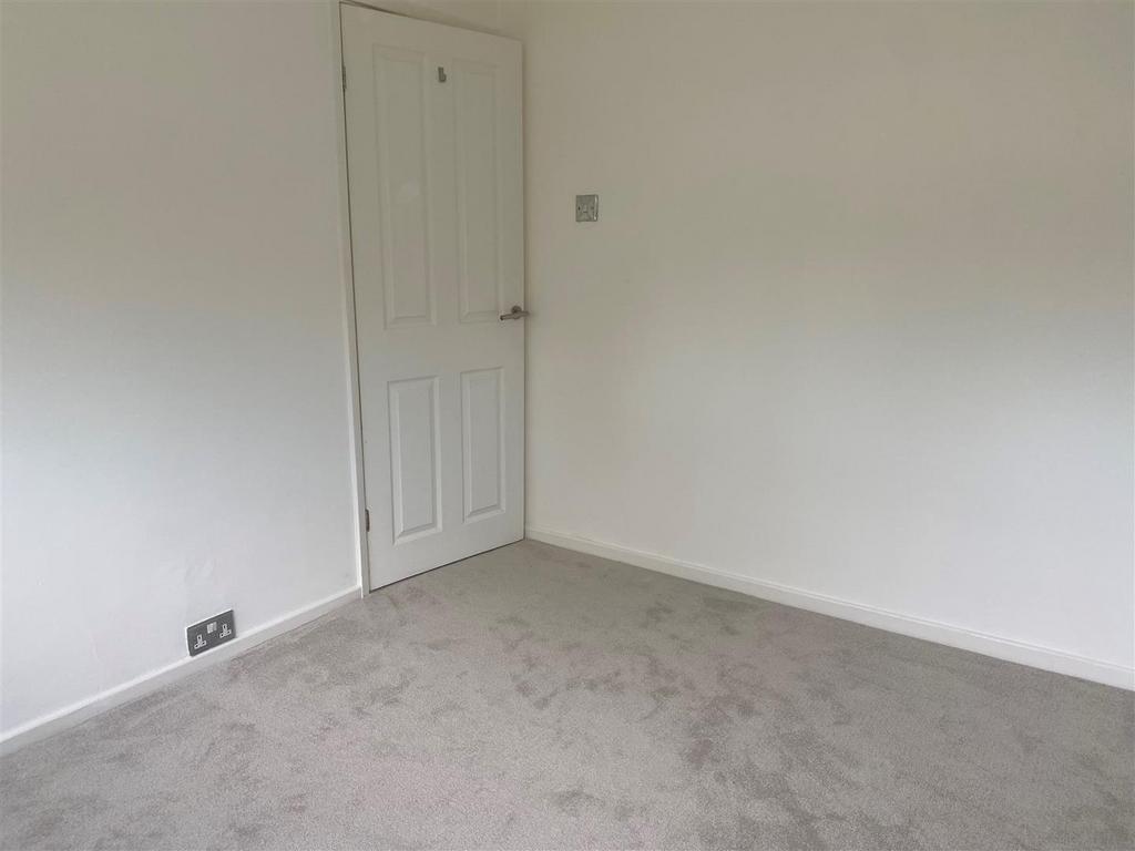 Bedroom 4.jpg