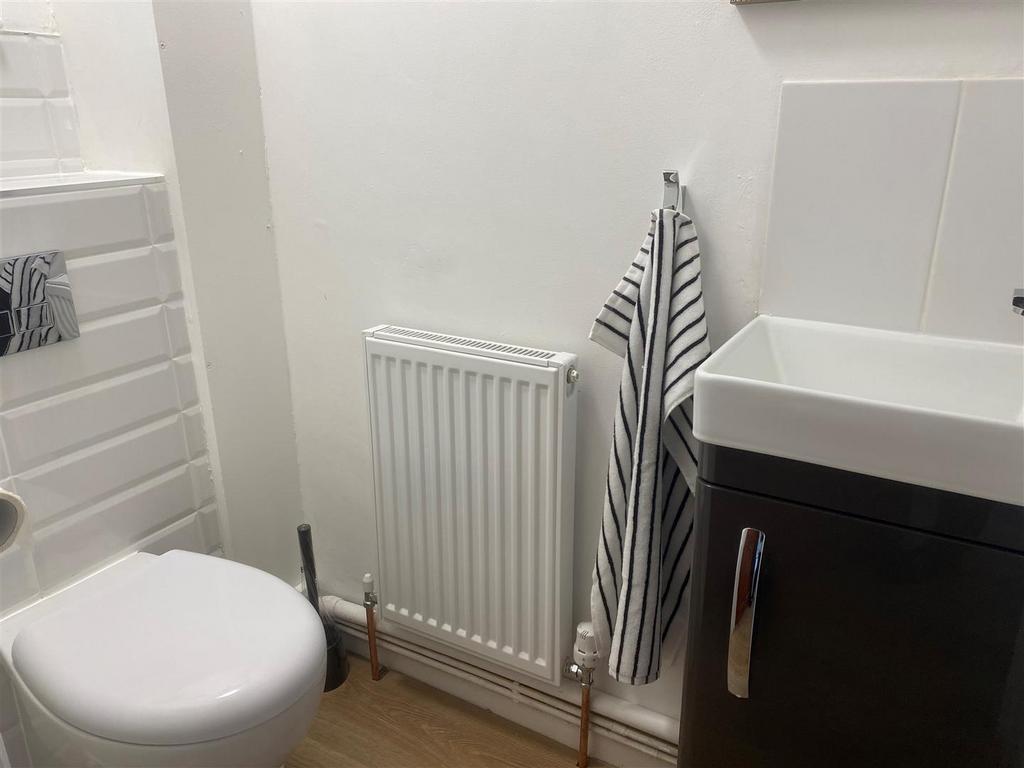 Guest WC.jpg