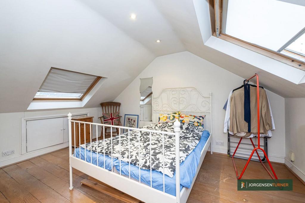 Main Bedroom .jpg