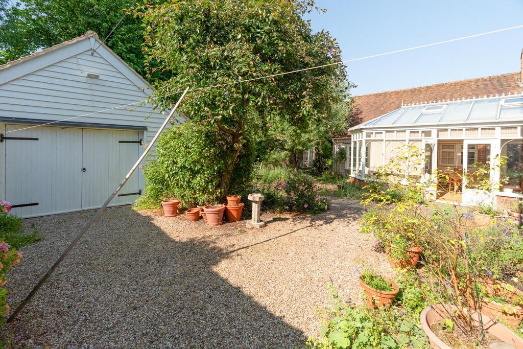 Garage &amp; Garden