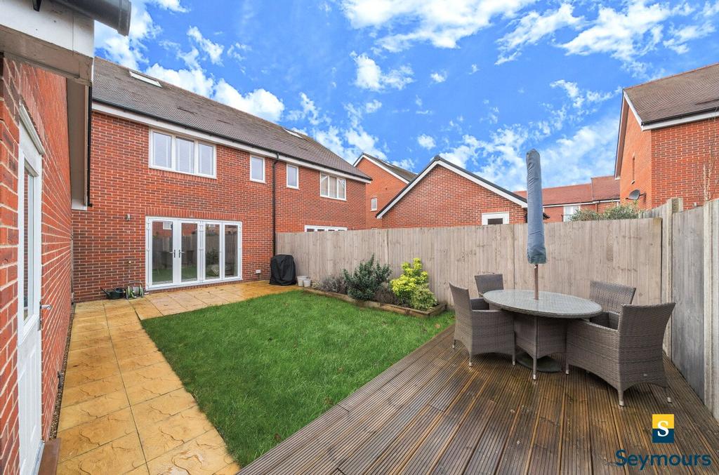 Rear Aspect