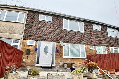 Willow Court, Newbridge, NP11
