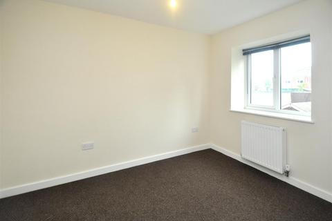 3 bedroom semi-detached house to rent, 6 Wessex Road, Parkfields, Wolverhampton