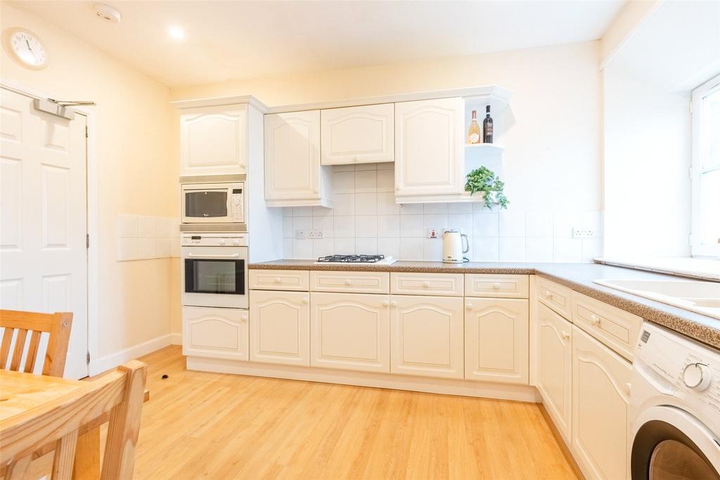 Ivory Court 7