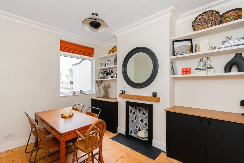 8 V8 ARD - Dining Room C.jpg