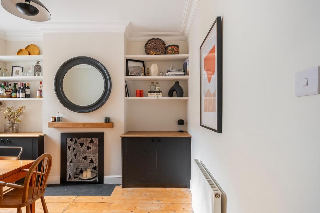 8 V8 ARD - Dining Room D.jpg