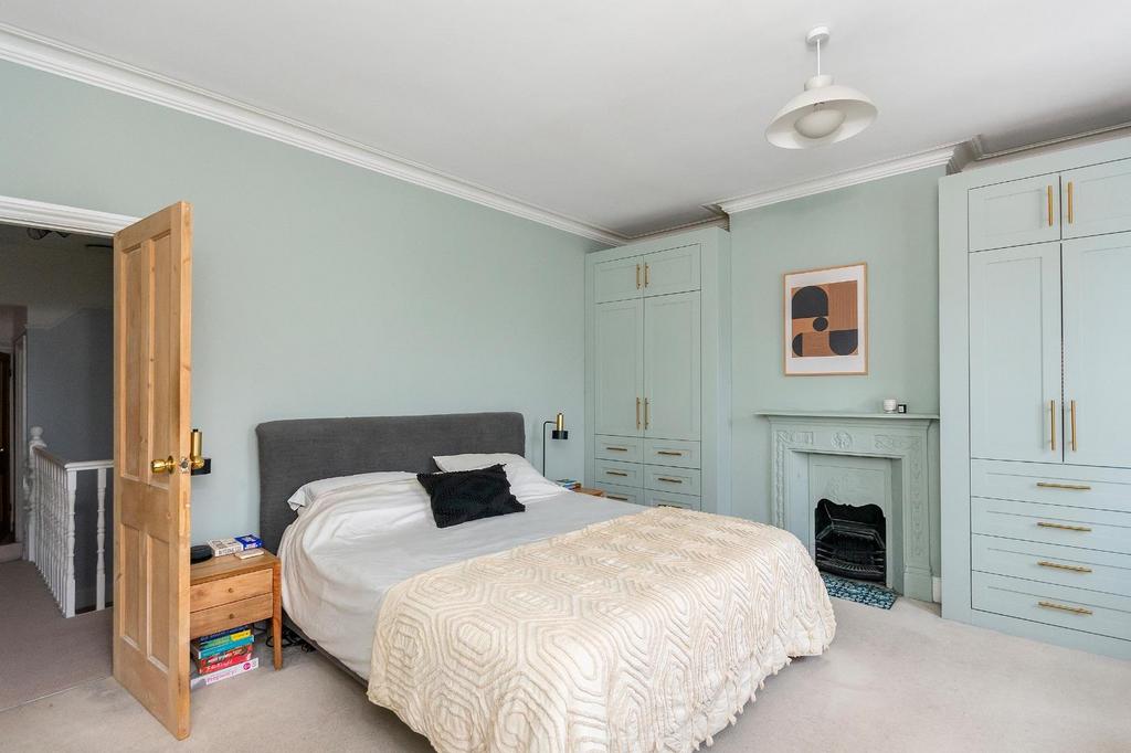 8 V8 ARD - Bedroom B.jpg