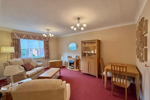 1 bedroom retirement property for sale, Chelmsford Road, Shenfield, Brentwood