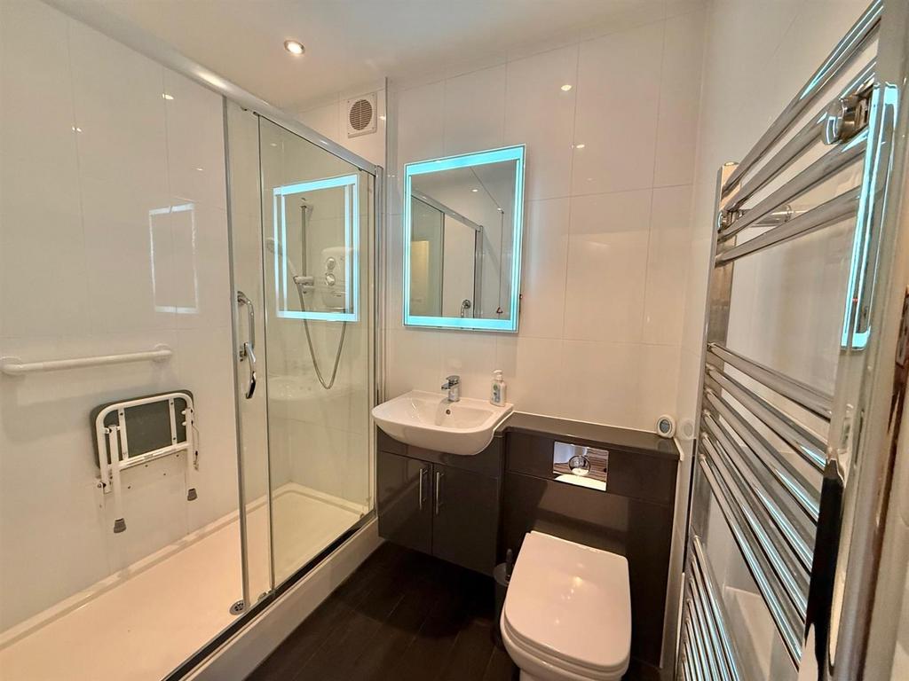 Shower Room.jpeg