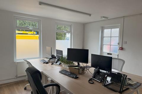 Office to rent, 1 Cobden Rd Sevenoaks TN13 3UB