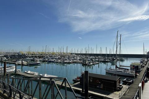 Restaurant to rent, 6 Waterfront Brighton BN2 5WA