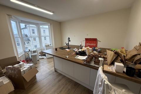 Office to rent, 119-120 Western Rd Brighton BN1 2AD