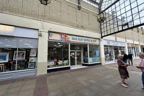 Retail property (high street) to rent, Liverpool Rd Worthing BN11 1YJ