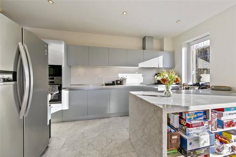2 bedroom apartment to rent, Melliss Avenue, Richmond, TW9