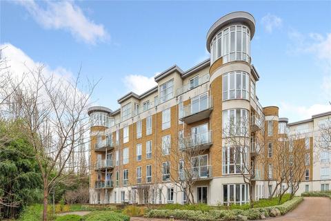 2 bedroom apartment to rent, Melliss Avenue, Richmond, TW9