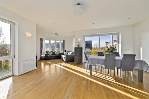 2 bedroom apartment to rent, Melliss Avenue, Richmond, TW9