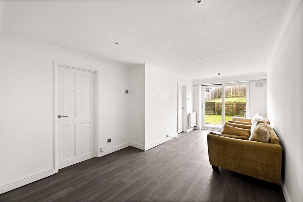 Living/dining room