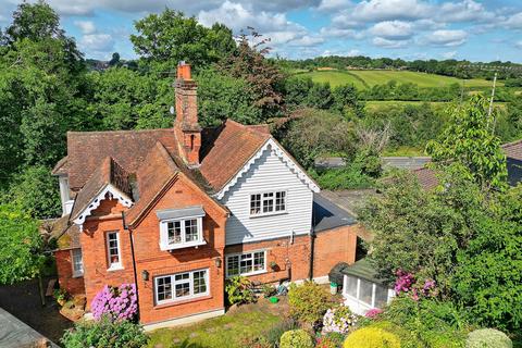 undefined, Gravel Hill, Chalfont St. Peter, SL9