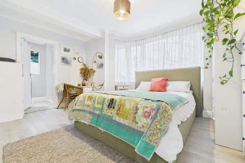 3 bedroom semi-detached house for sale, Abbots Way, Lancing, BN15 9DH