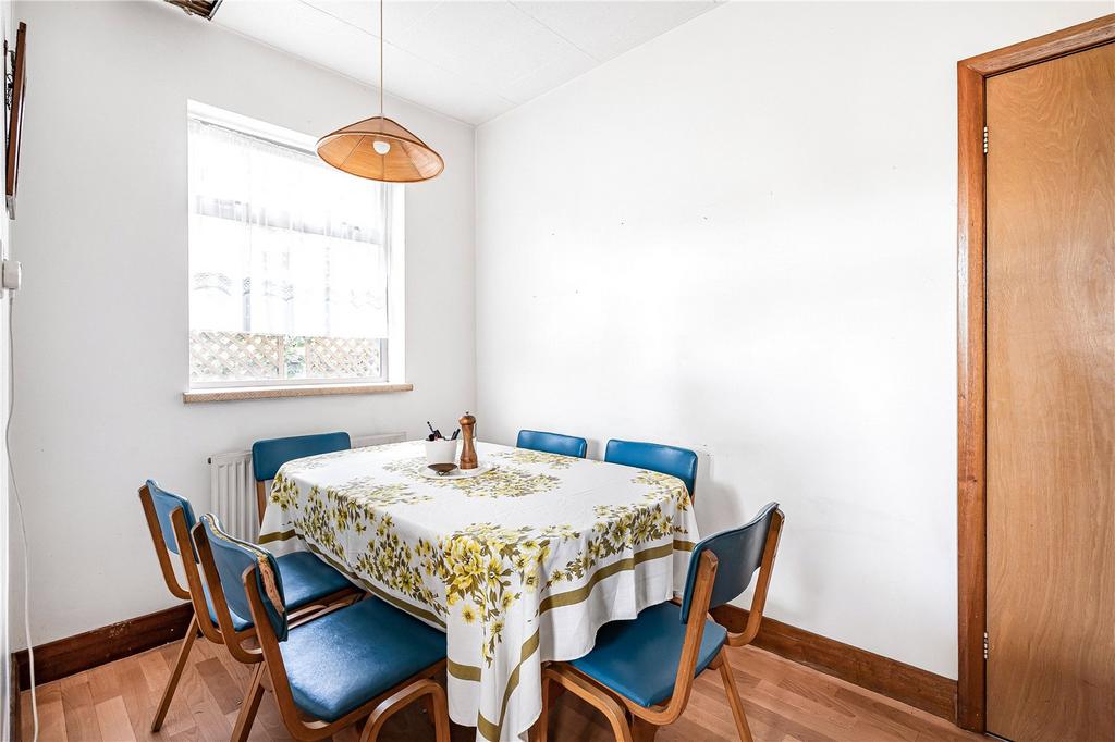 Kitchen/Dining Area