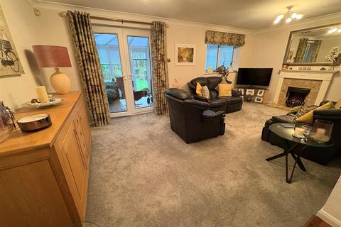 undefined, Marston Close, Queensbury