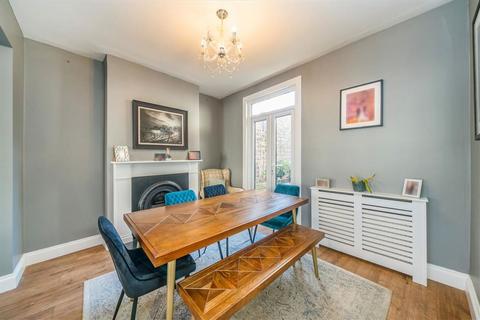 4 bedroom terraced house for sale, Leahurst Road, London SE13