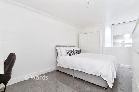 1 bedroom ground floor flat for sale, St. George's Square, Maidstone, Kent