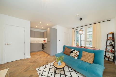 undefined, Mile Walk, LONDON NW6