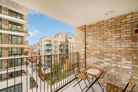 undefined, Mile Walk, LONDON NW6