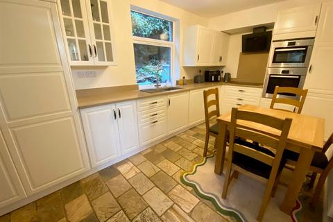 undefined, Taylor Hill Road, Berry Brow, Huddersfield