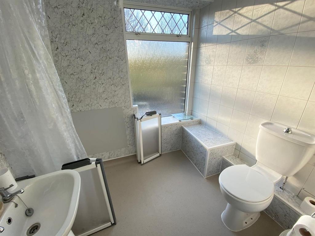 Shower room.jpg