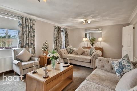 3 bedroom detached house for sale, Springfield Road, Walpole St Andrew