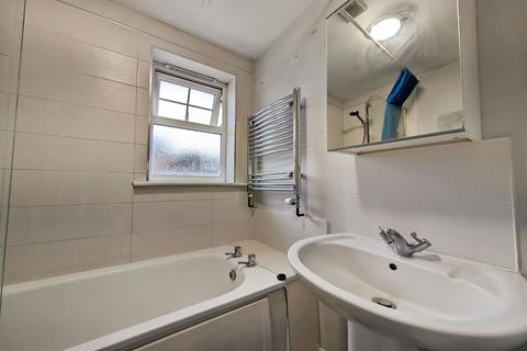 undefined, 97 Howards Grove, Southampton SO15