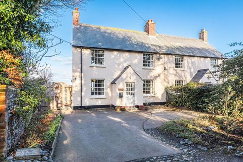 undefined, Elevated Period Home with Stunning Marsh and Sea Views in Cley