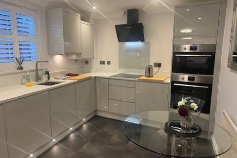 1 bedroom ground floor flat to rent, Hyde Street, Winchester