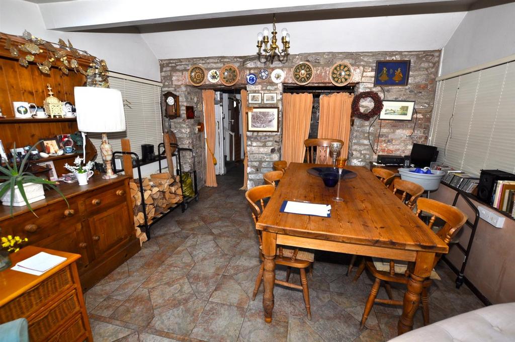 Dining/garden room
