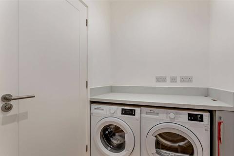 4 bedroom terraced house to rent, Clay Farm Drive, Trumpington, Cambridge, Cambridgeshire, CB2