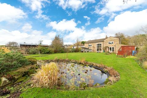 4 bedroom detached house for sale, Little Hurst House, Common End, Flockton, WF4