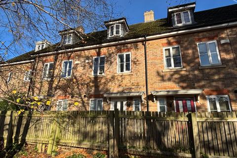 4 bedroom terraced house for sale, Carnoustie Drive, Lincoln LN6
