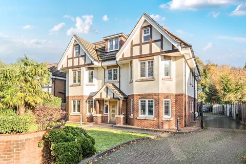 2 bedroom apartment for sale, Byfleet Road, New Haw, KT15