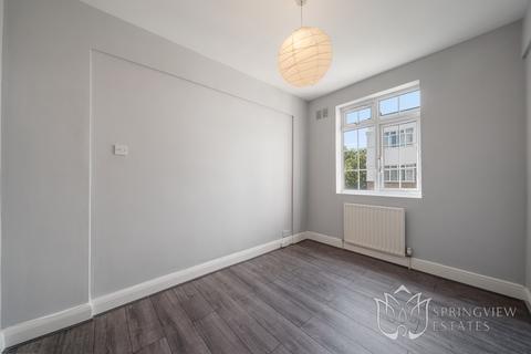 2 bedroom flat for sale, Balham High Road, London SW17