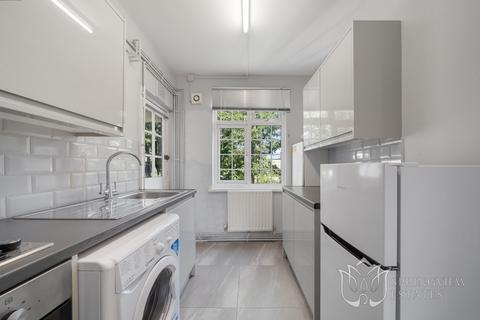 2 bedroom flat for sale, Balham High Road, London SW17