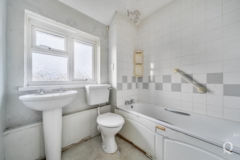 3 bedroom end of terrace house for sale, Larkfield Avenue, Sittingbourne, Kent, ME10