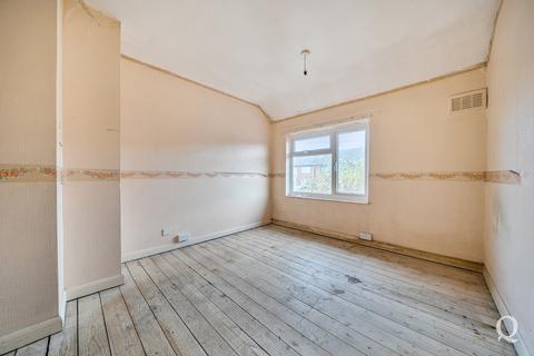 3 bedroom end of terrace house for sale, Larkfield Avenue, Sittingbourne, Kent, ME10
