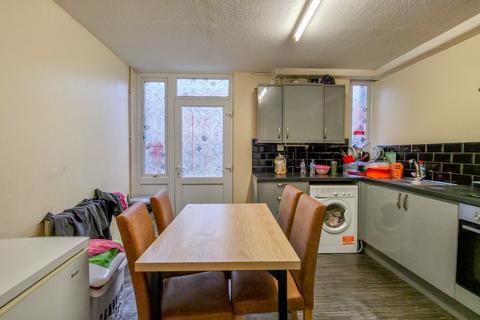 4 bedroom townhouse for sale, Rowntree Path, Central Thamesmead, London, SE28